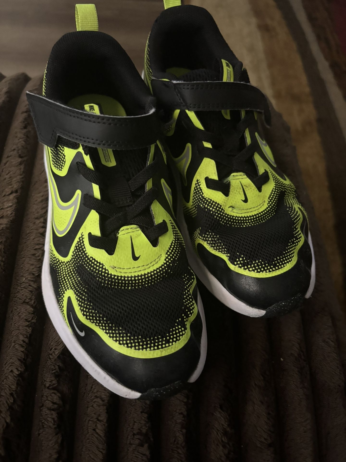 Boys Nike