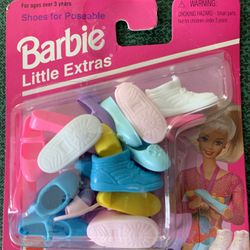1995 Mattel Poseable Barbie doll shoes