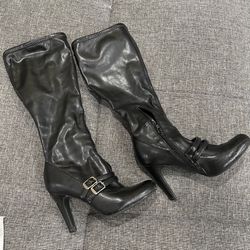 BCBG girls black leather king boots Not In Good Condition