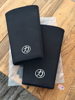 Strength Shop M Knee Sleeves 7MM