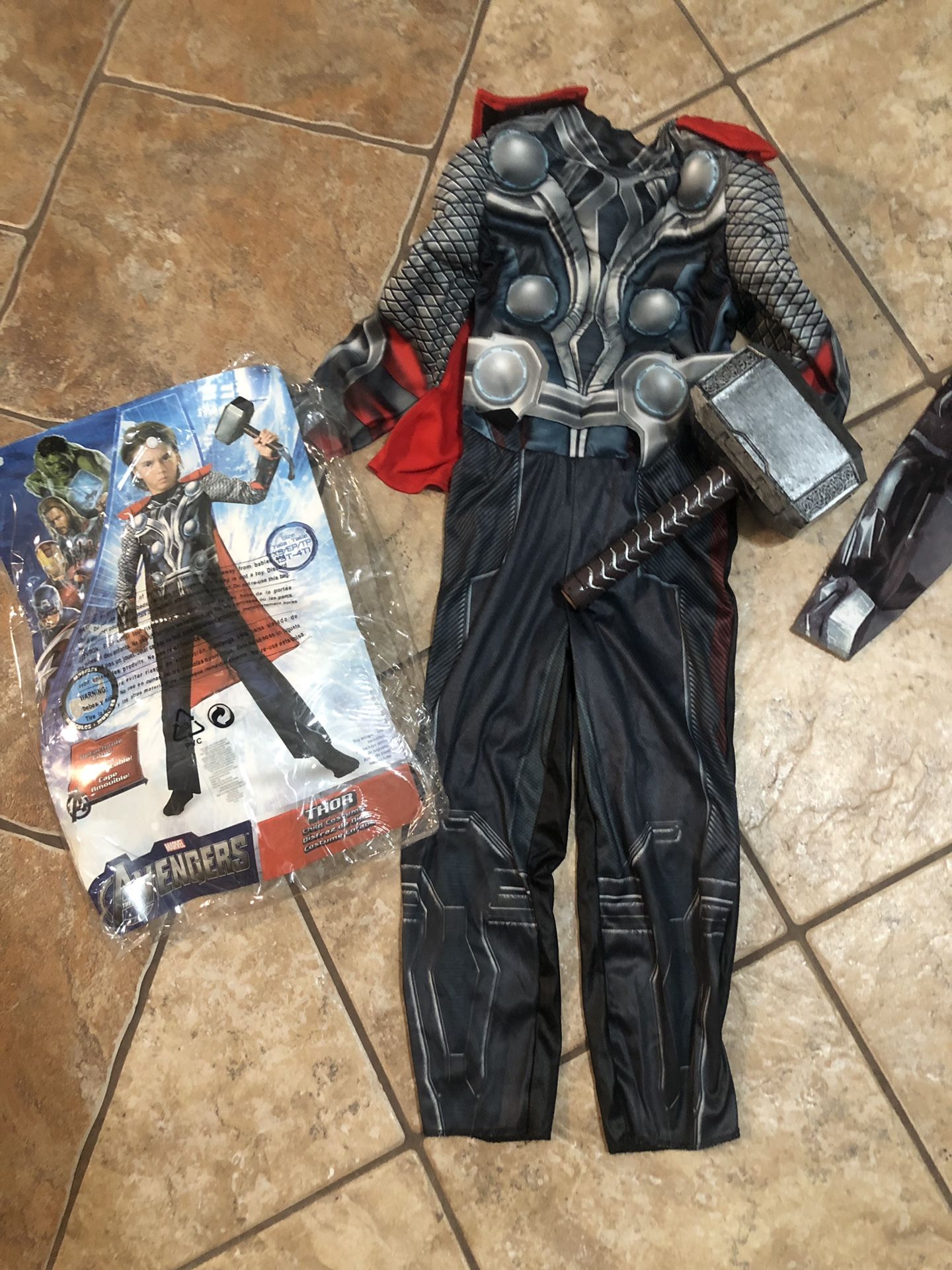 Thor costume size 3t-4t ***pending pick up