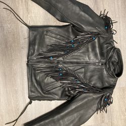 Women’s Leather Jacket Not Sure Of Size