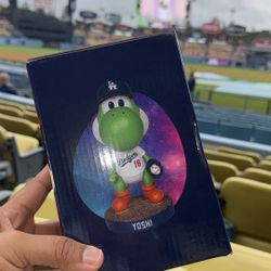 Yoshi X Dodgers Bobblehead 