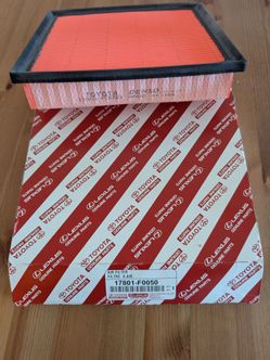 Toyota RAV4 Engine Filter