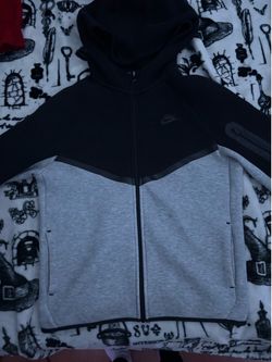Nike tech black