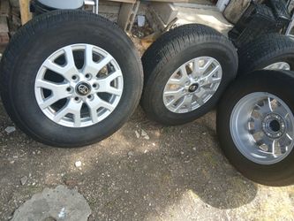 2025 Toyota Tacoma tires