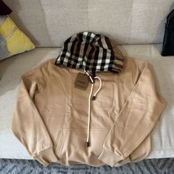 Burberry hoodie size Small new with tags 