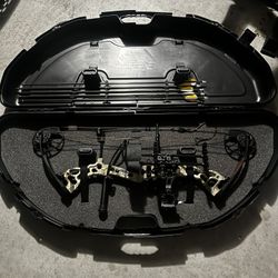 Bear VAST Bow And Case 