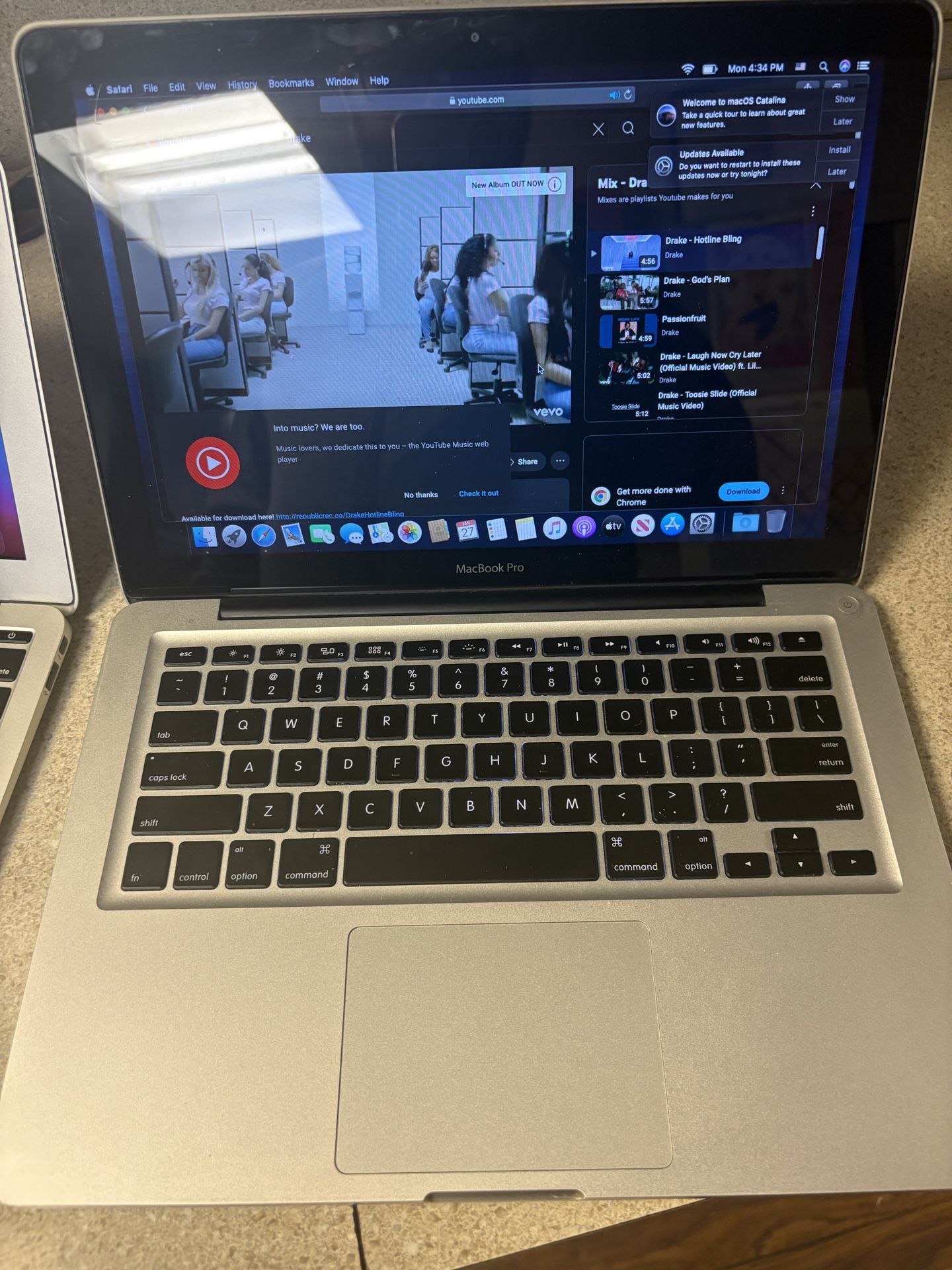 MacBook Pro With Charger