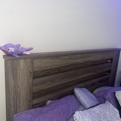 Bedroom Set & Dressers