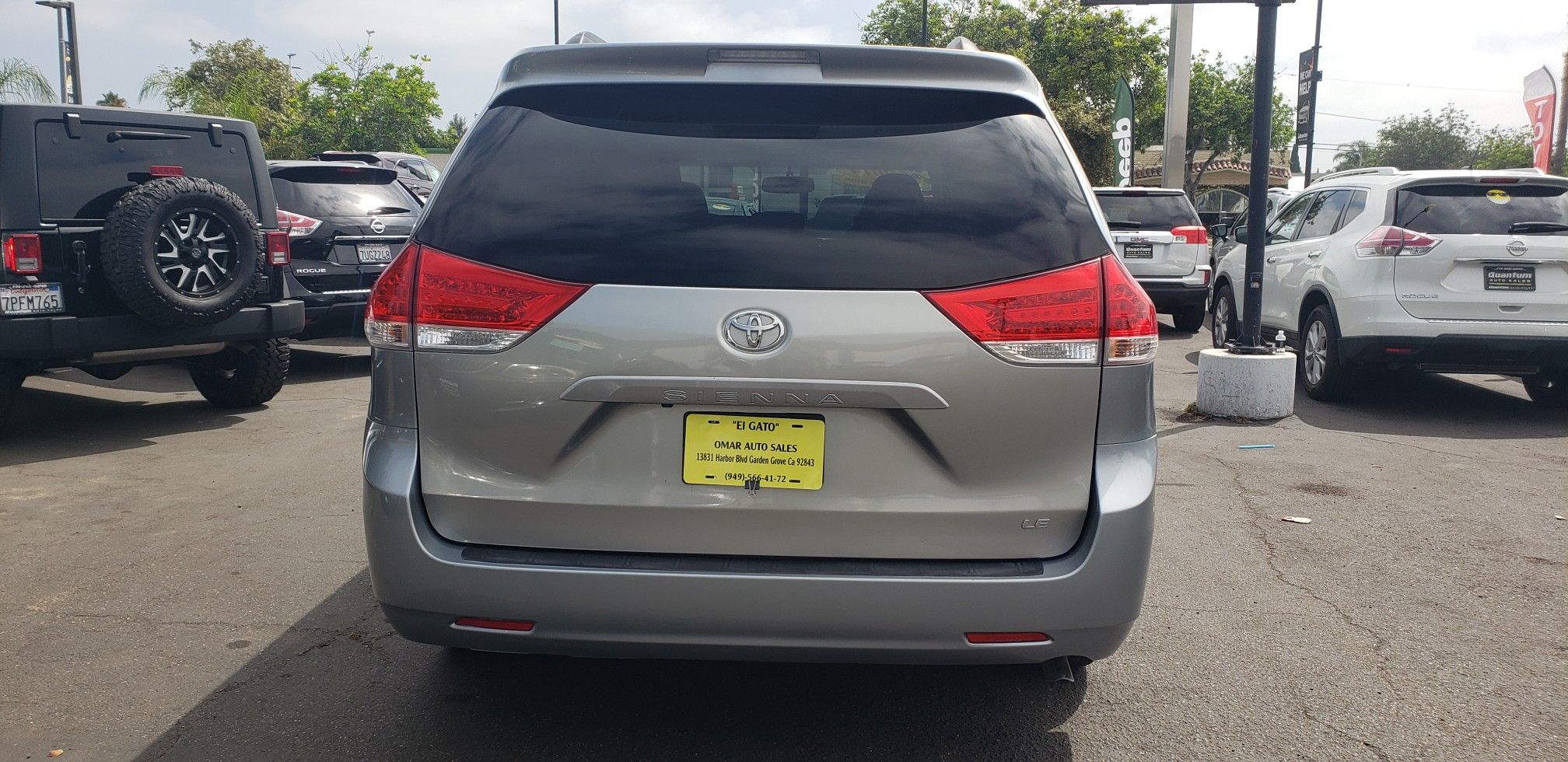 Muy Bonita Mini Van toyota sienna
