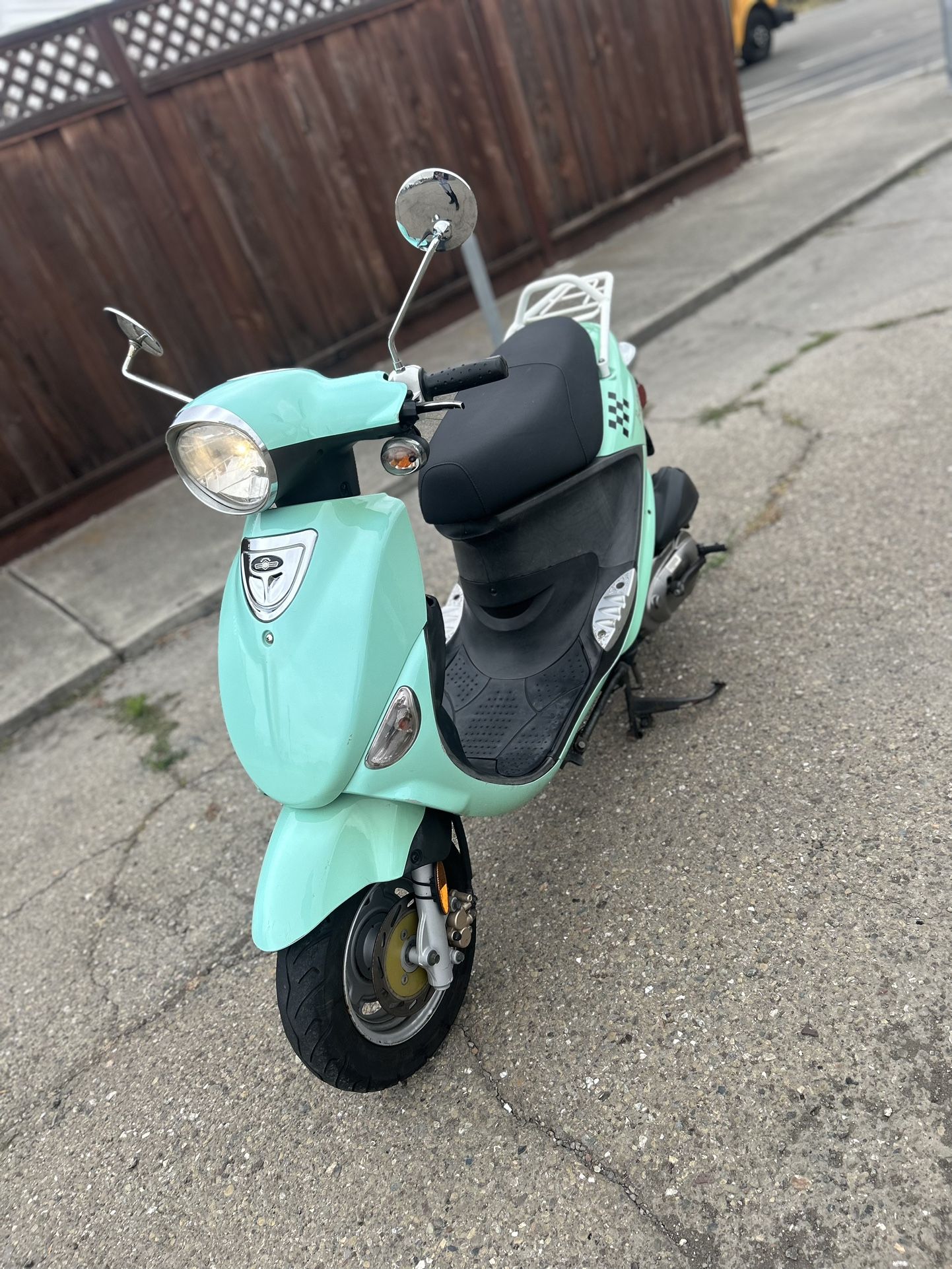 Genuine Motors Buddy 125cc Moped Scooter
