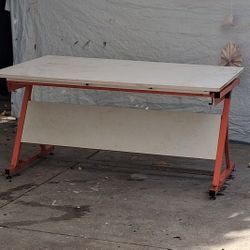 VINTAGE METAL DRAFTING TABLE 