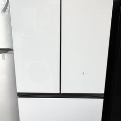 NEW Samsung BESPOKE Smart Refrigerator 30cu.ft. w/Beverage Center