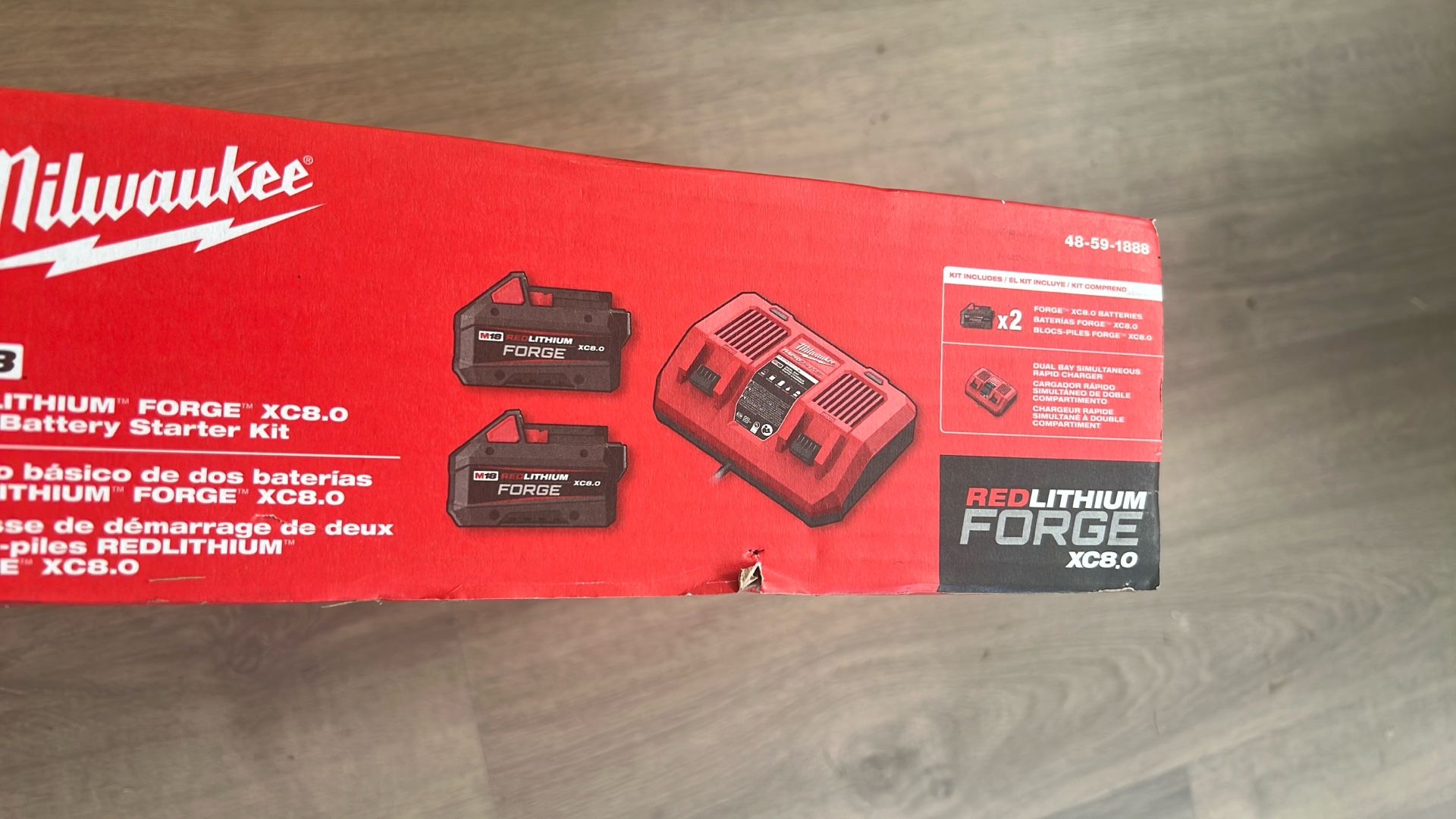 Milwaukee  Dual Battery Starter Kit Model. 48-59-1888 