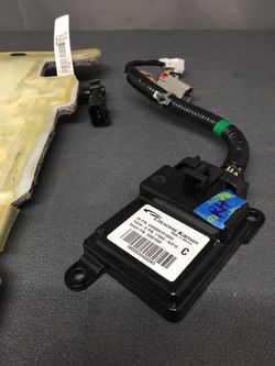 2005 2006 Infiniti G35 Front Right Passenger Seat Occupant Weight Sensor Module + Wiring Plug Connector OEM