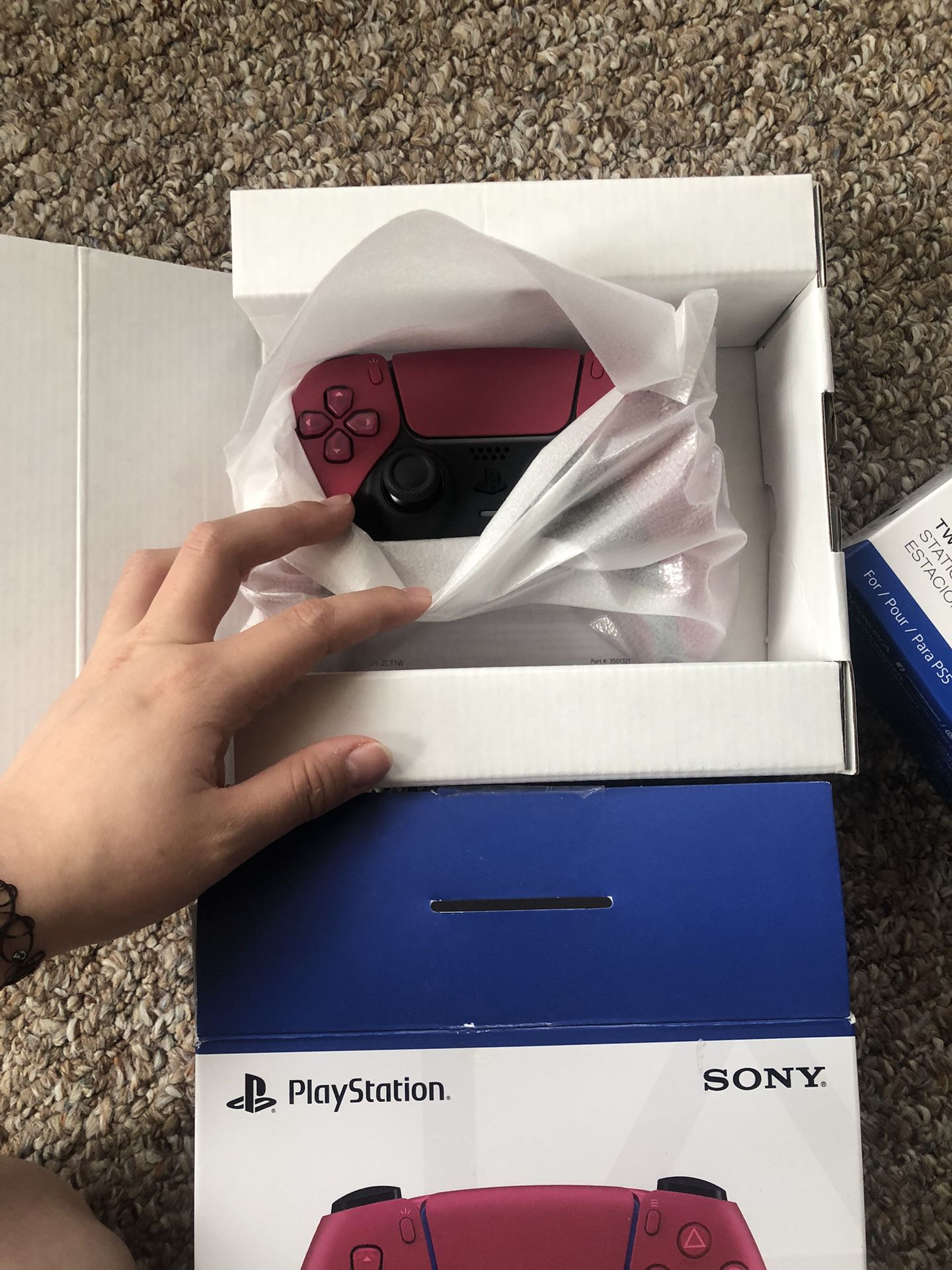 Playstation 5 PS5 Red Wireless Controller + Charging Station