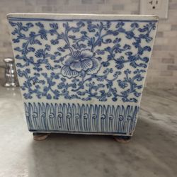 Antique Chinese B&W Jardiniere 