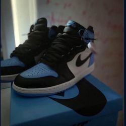 Jordan 1 UNC 