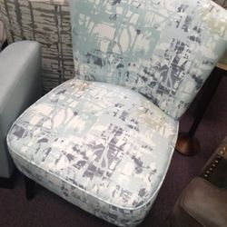 Very Nice & Comfy Accent Chair