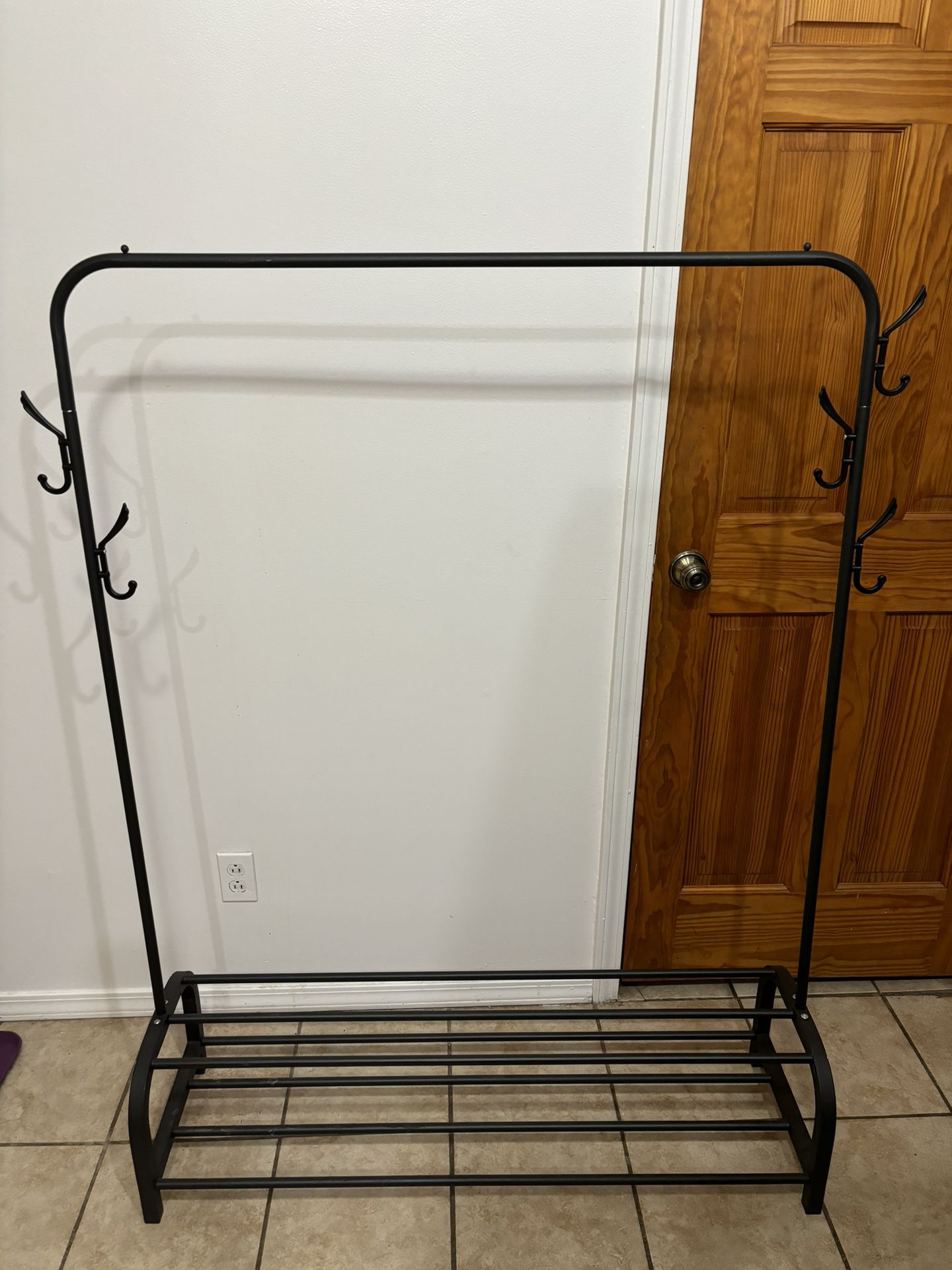 Free Clothes rack