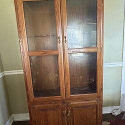 Locking Gun Cabinet 