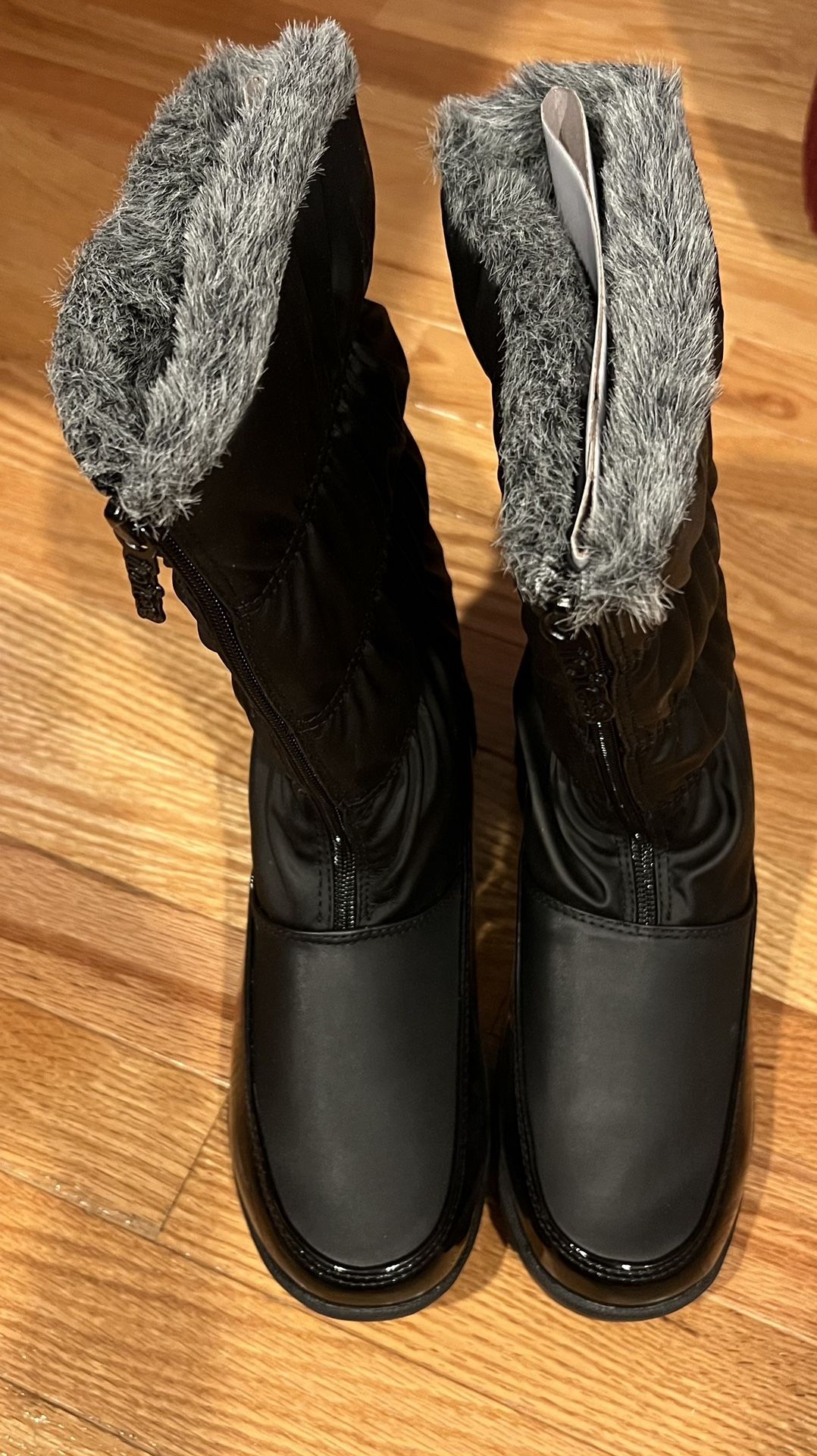 Totes Waterproof Ladies Boots - New Size 8