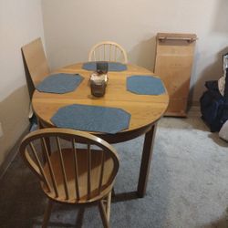 Kitchen Table W/ 2 Extensions Plus Chairs 