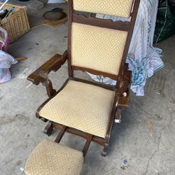 Vintage Rocking Chair 