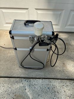 Sparmax MB-620 is a portable, oil-less airbrush compressor