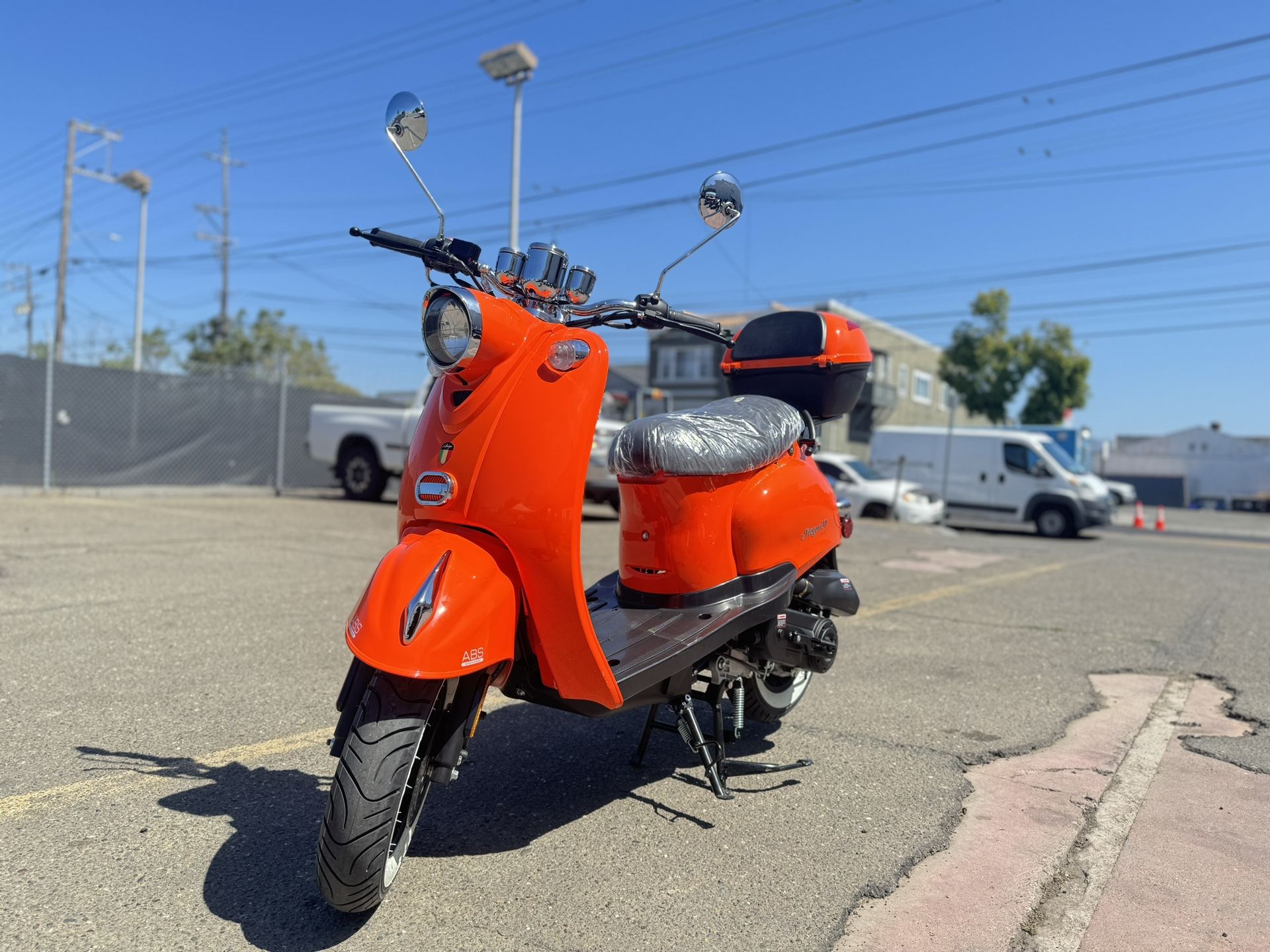 Amigo Magari 50 Cc Automatic Scooter 