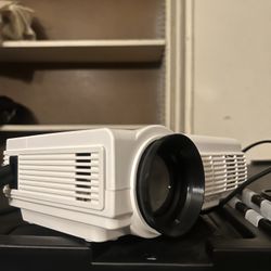 Vankyo Projector And Case