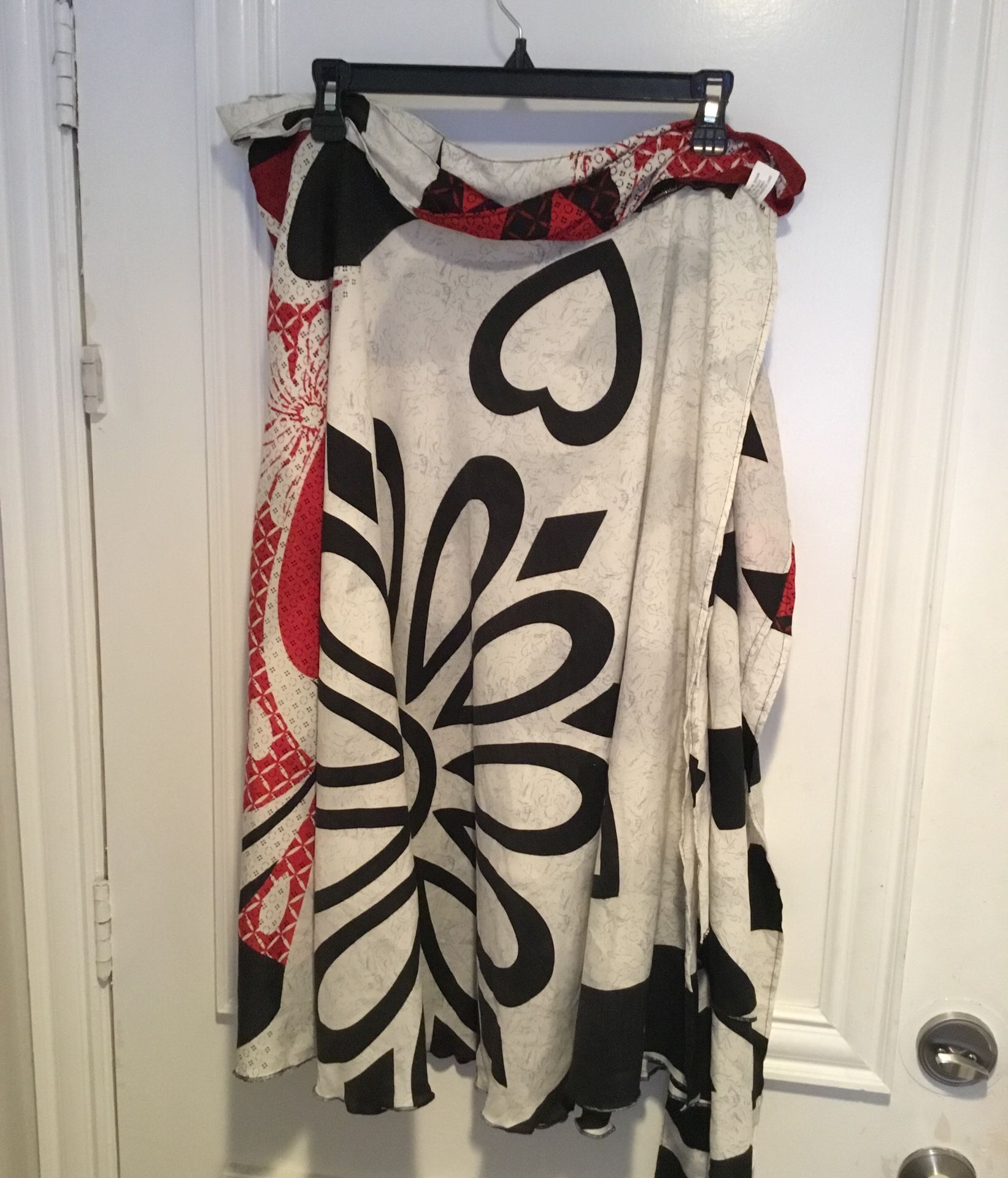 Jovani Designs Printed Wrap Skirt (Size M)