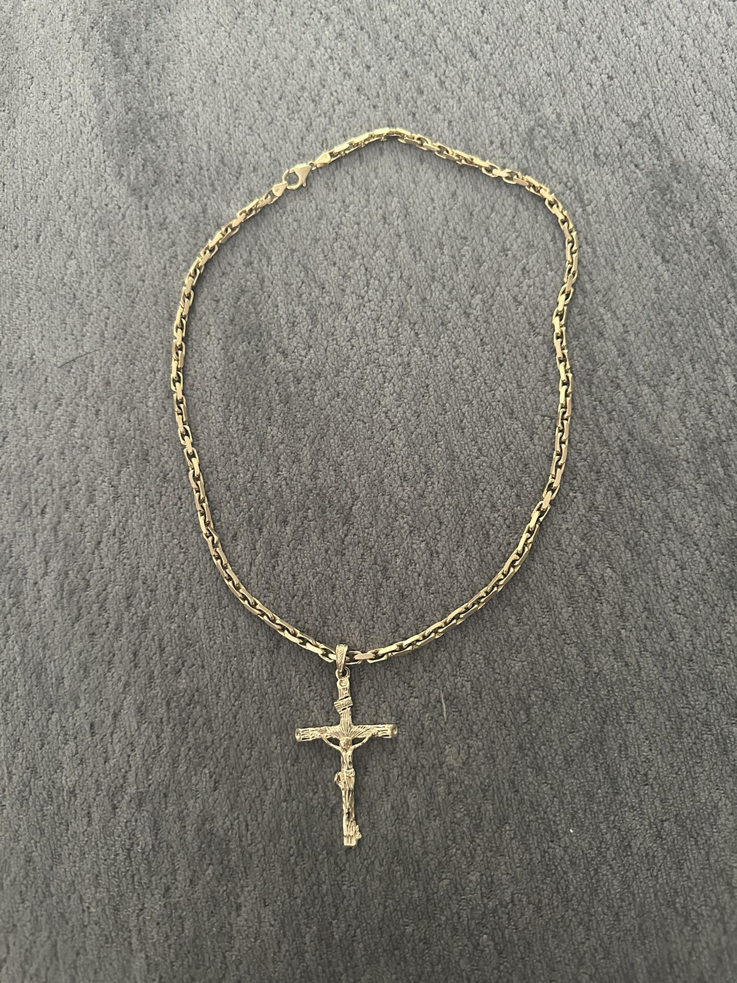 14 Yellow gold Cross And Chain 