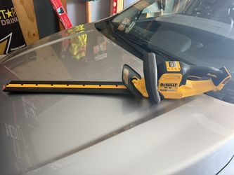 Dewalt Flexvolt 26inch Hedge Trimmer