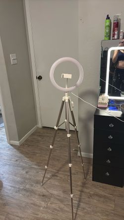 ring light tripod phone holder