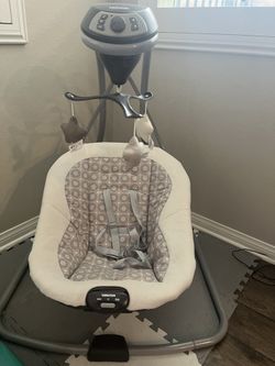 Graco Simple Sway Baby Swing, Side‑to‑Side Sway, Infant Swing with 6 Speeds, Vibration
