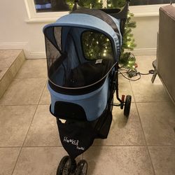 🎄NEW IN BOX🎄great X-mas Gift Pet Stroller-up To 55 Lbs.