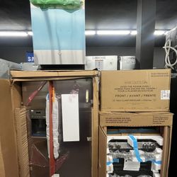 GE Stainless Steel Bundle Fridge Stove Microwave Dishwasher 