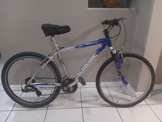 Bicicleta Schwinn 26" $65