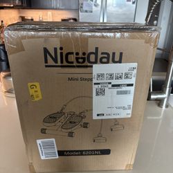 BRAND NEW Niceday Stair Stepper with Resistance Bands