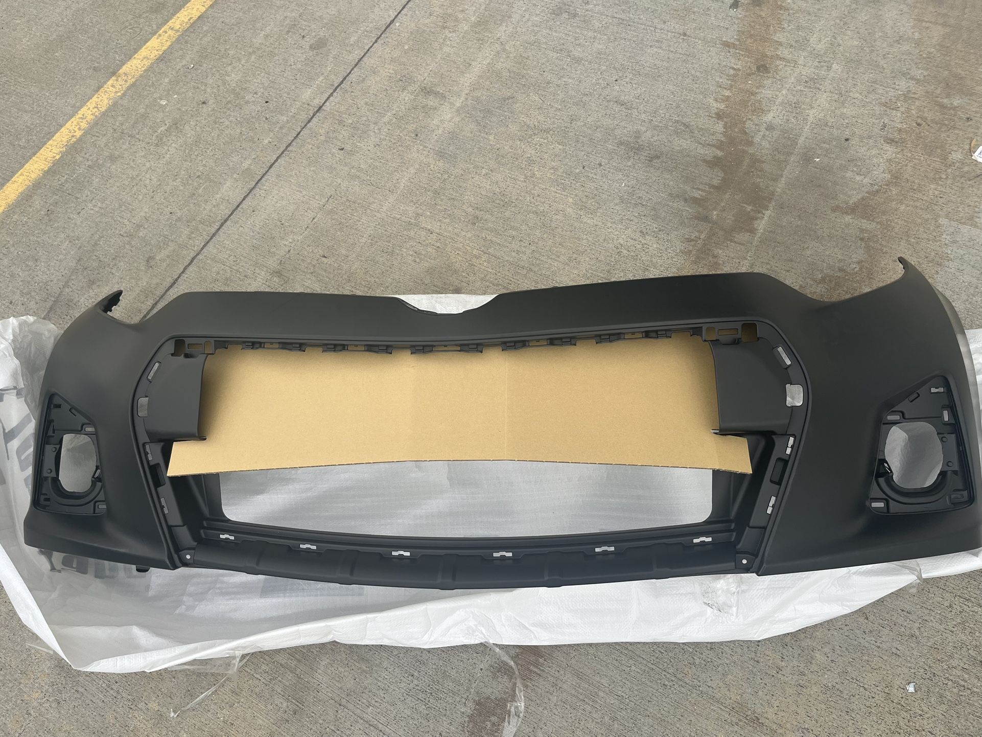14-16 Toyota Corolla Front Bumper 