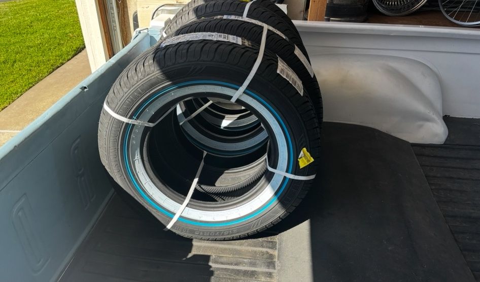 Vogue tyres Blue Stripe 15” Brand New