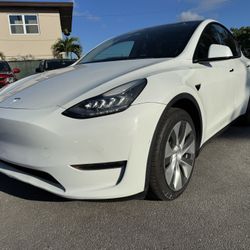 2021 TESLA MODEL Y LONG RANGE