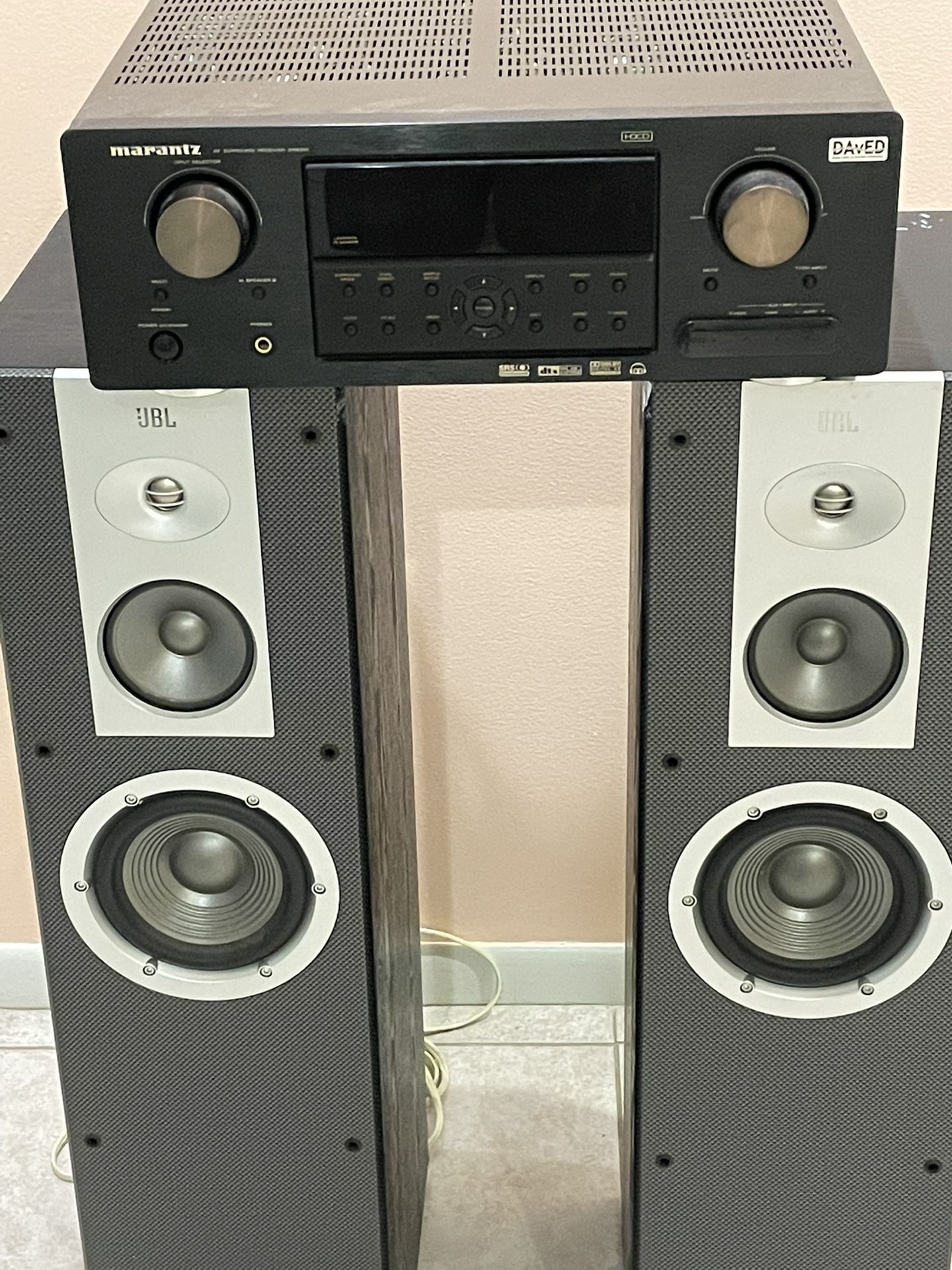 MARANTZ ZR 6001 7.1 Channel 100 WATT RECEIVER with Two JBL speakers Tower size (Stage)