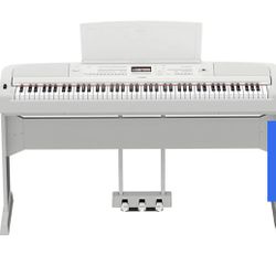 Yamaha DGX-670 Keyboard With Matching Stand And Pedal White 