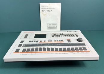 Roland TR707 Drum Machine TR-707 Classic