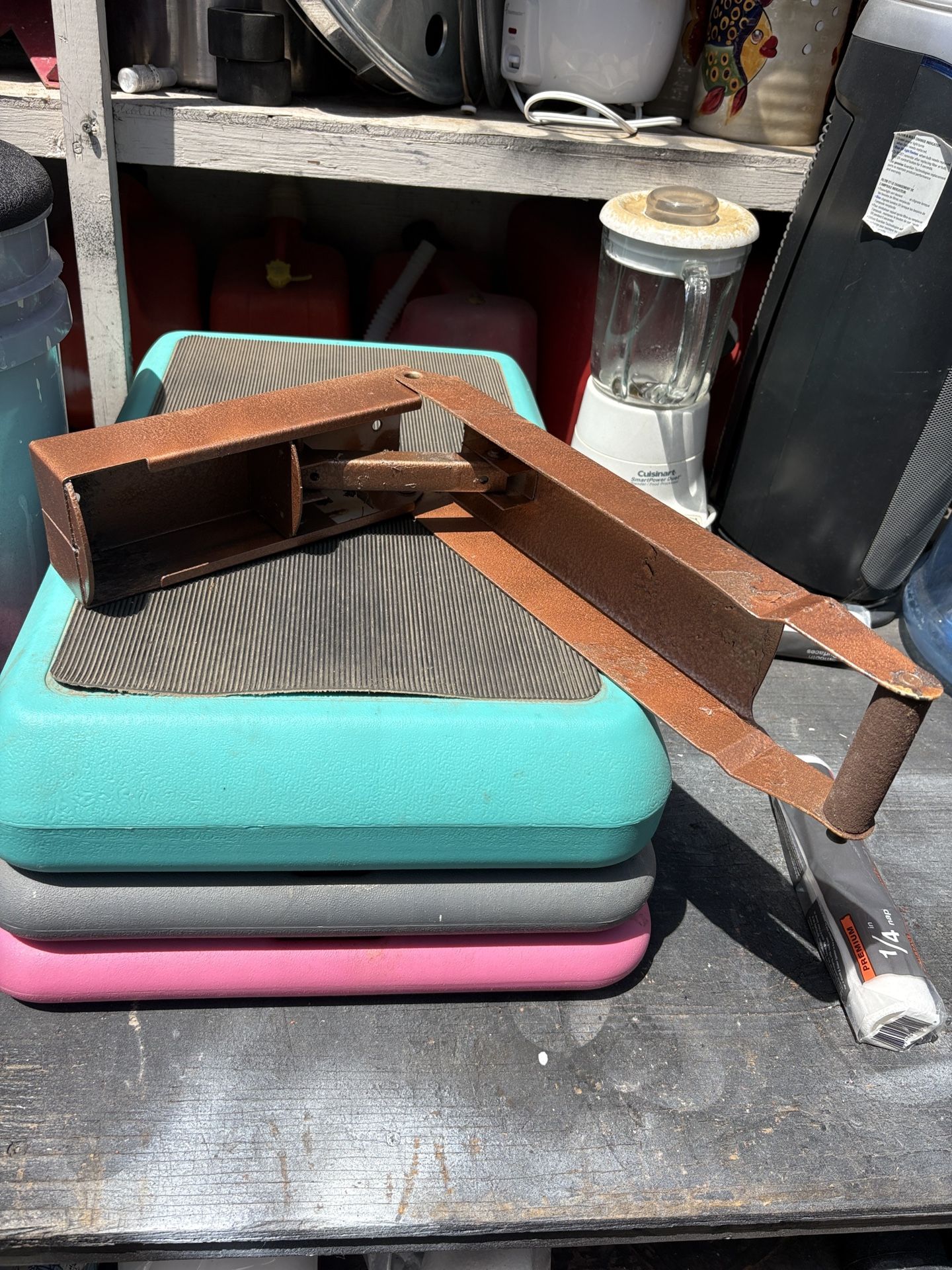 Soda can crusher for Recycler