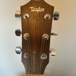 Mint Condition Taylor 210e. Acoustic/ Electric Guitar 