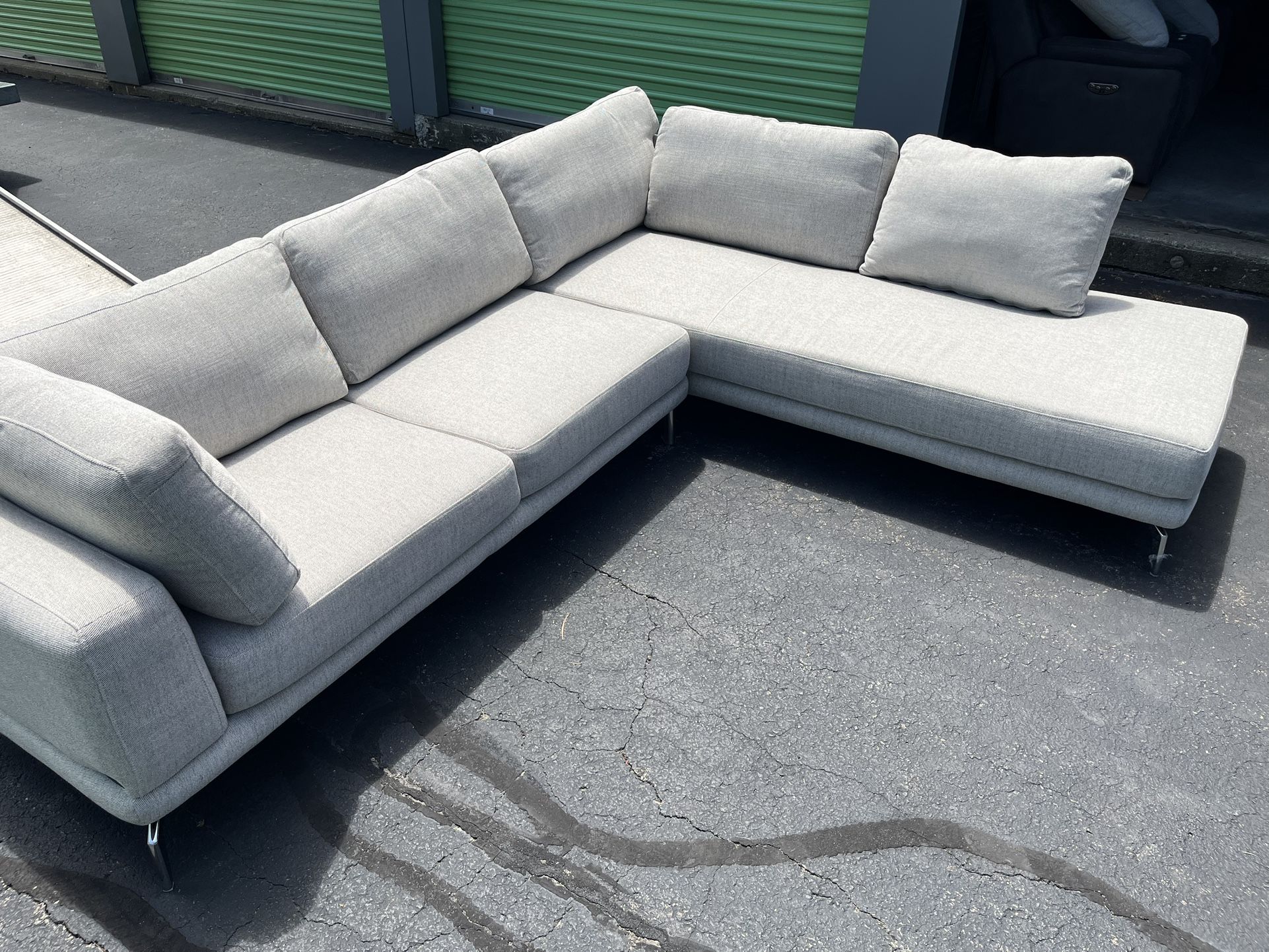 Kyler Fabric Chaise Sectional